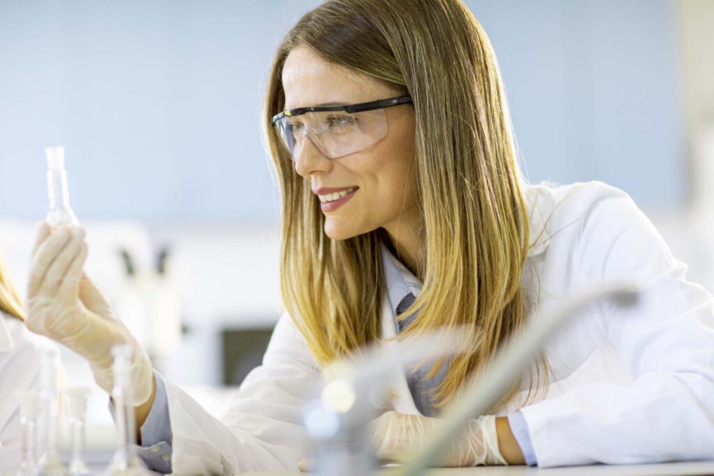 female-medical-or-scientific-researcher-looking-at-8FYRWF3.jpg